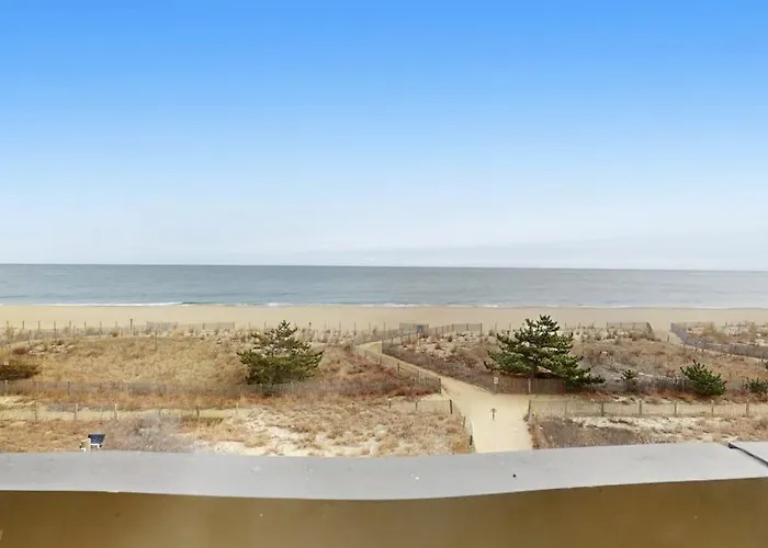 Stunning Ocean-front And Ocean-view With Pools And Sports Courts Holiday home *
