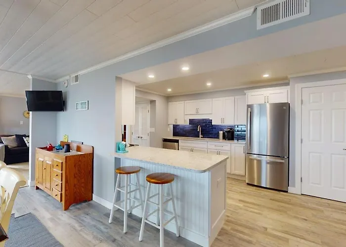 Stunning Ocean-front And Ocean-view With Pools And Sports Courts *