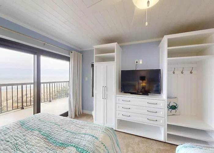 Stunning Ocean-front And Ocean-view With Pools And Sports Courts Ocean City