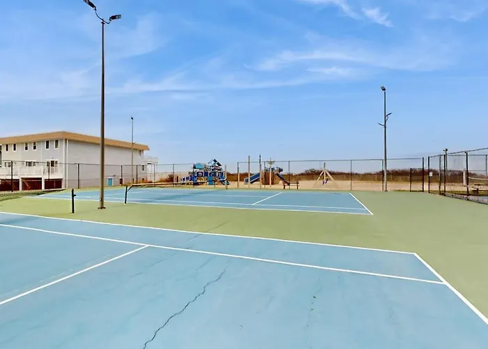Stunning Ocean-front And Ocean-view With Pools And Sports Courts